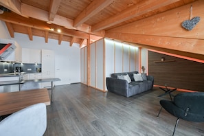 Appartement, vue montagne (Säuling) | Coin séjour | Télévision à écran plat