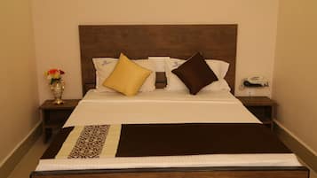 Family Room | Rollaway beds, bed sheets
