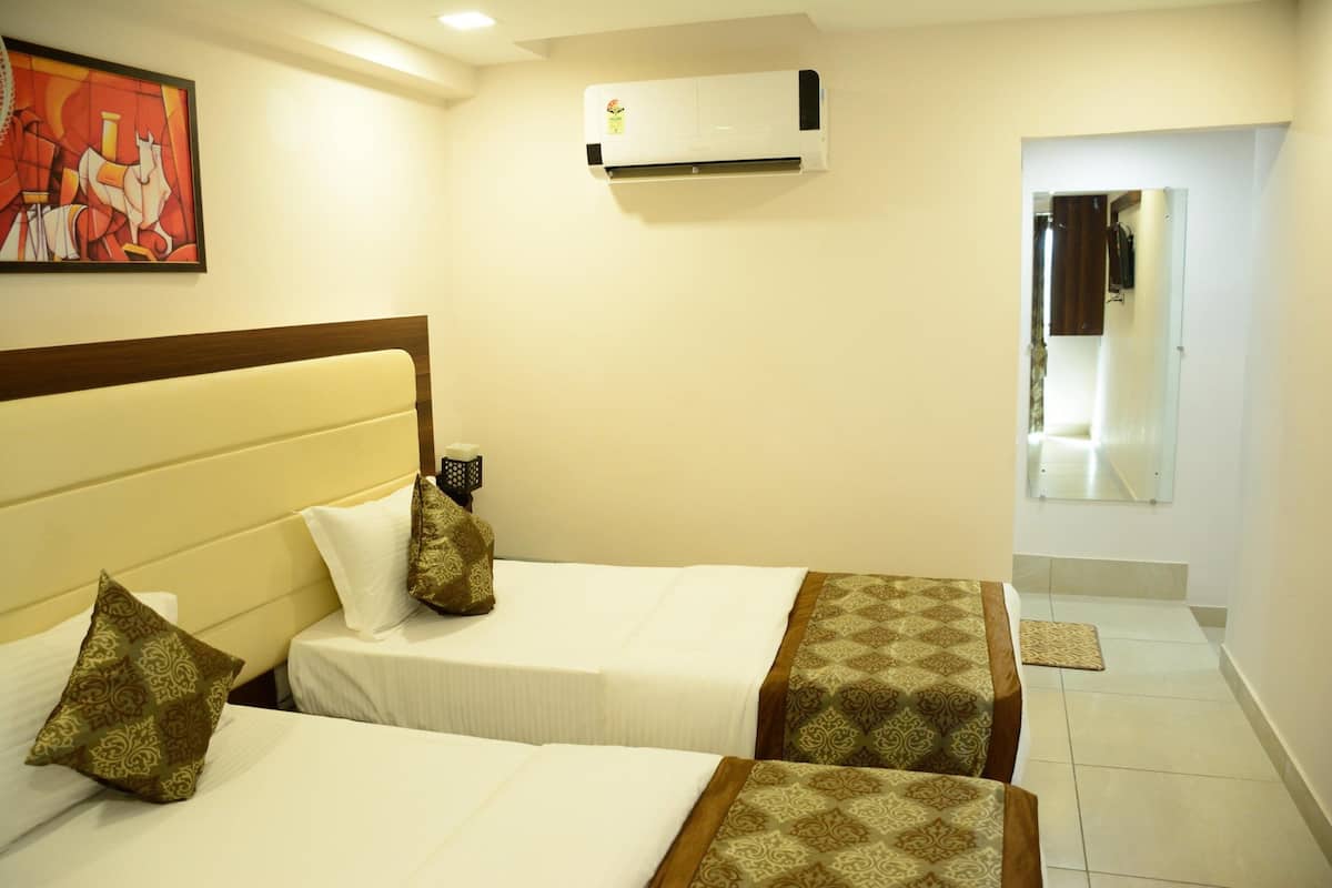 Superior Room | Soundproofing, iron/ironing board (on request)