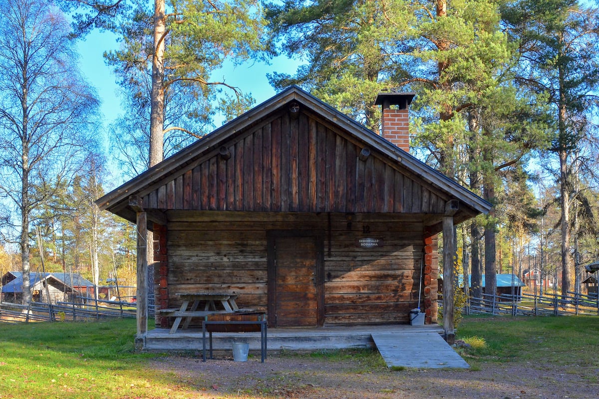 Classic Cabin | Living area