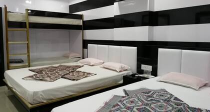 Hotel Laabh