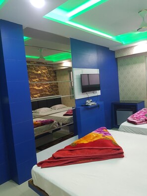Room - Hotel Laabh (Diu)