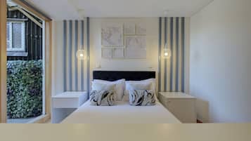 Minibar, in-room safe, soundproofing, free WiFi