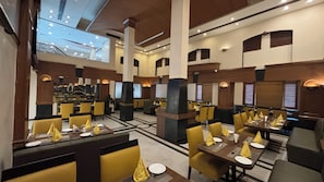 Restaurant - Hotel Residency (Jalandhar)