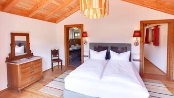 Chalet | Soundproofing, free cots/infant beds, free WiFi, bed sheets