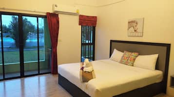 Standaard tweepersoonskamer, 1 queensize bed | Een laptopwerkplek, verduisterende gordijnen, gratis wifi, beddengoed