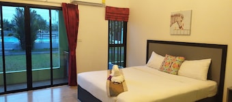 RoomQuest Chonburi Phanat Nikhom