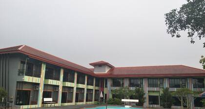 RoomQuest Chonburi Phanat Nikhom