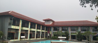 RoomQuest Chonburi Phanat Nikhom