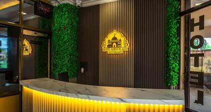 Hotel Kirti Plaza