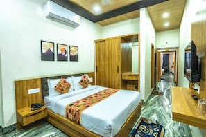 Quarto luxo, 1 cama de casal, para não fumantes | Escrivaninha, Wi-Fi de cortesia