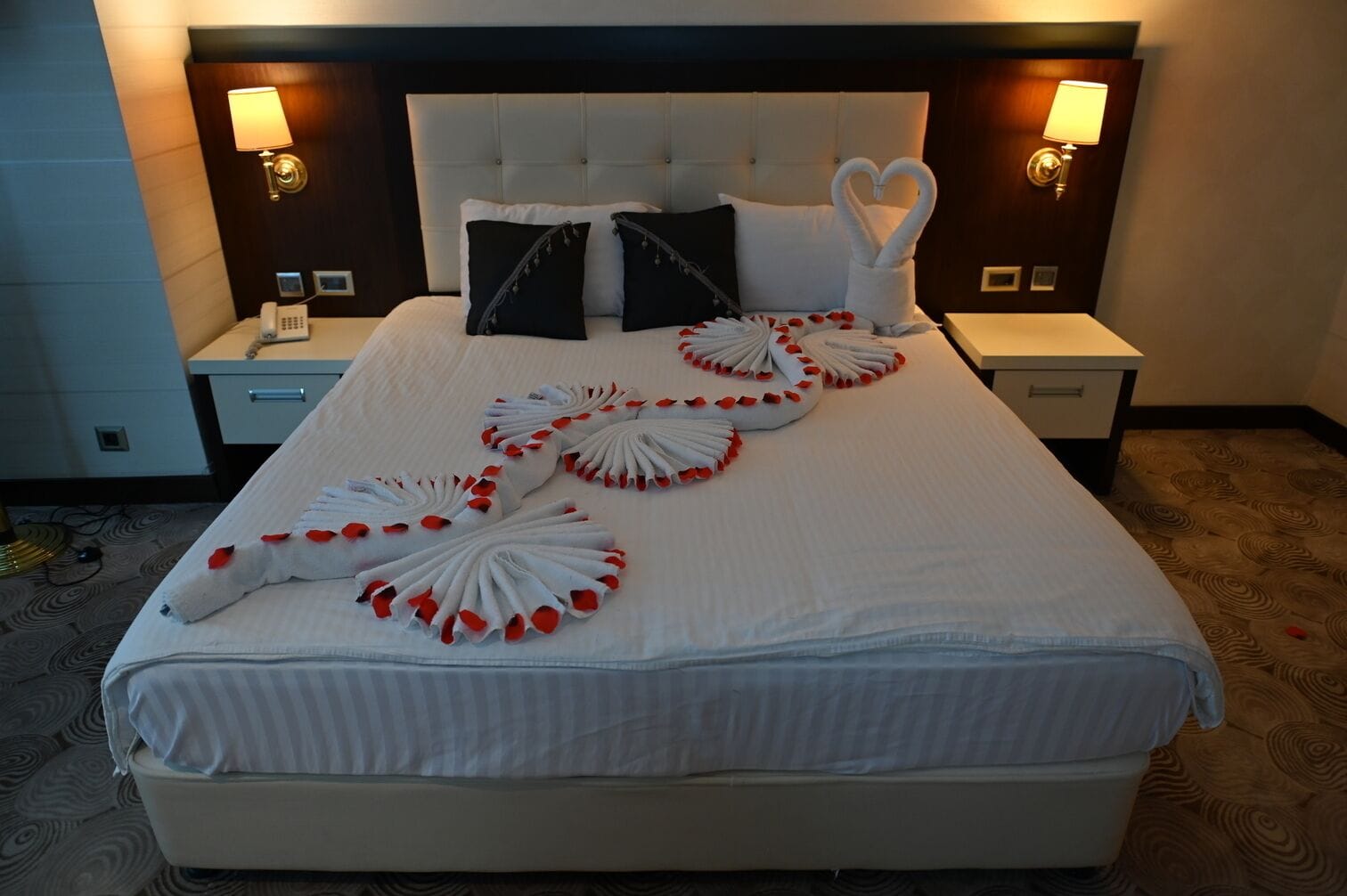 Standard Room | In-room safe, soundproofing, free WiFi, bed sheets