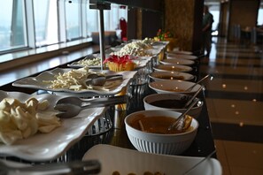 Petit déjeuner buffet compris tous les jours