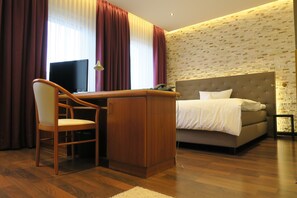 Room - Hotel Waldkrug (Delbrueck)