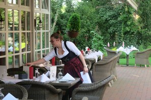 Courtyard - Hotel Waldkrug (Delbrueck)