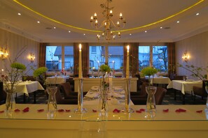 Dinner served - Hotel Waldkrug (Delbrueck)