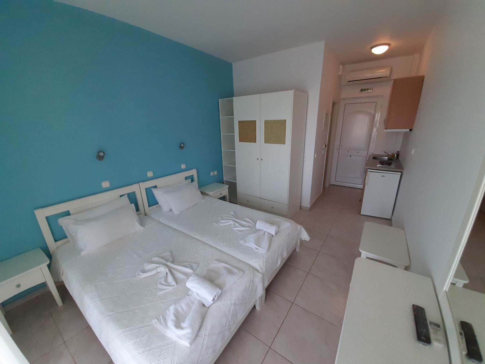 Studio, uitzicht op zee | Een kluis op de kamer, een strijkplank/strijkijzer, gratis wifi