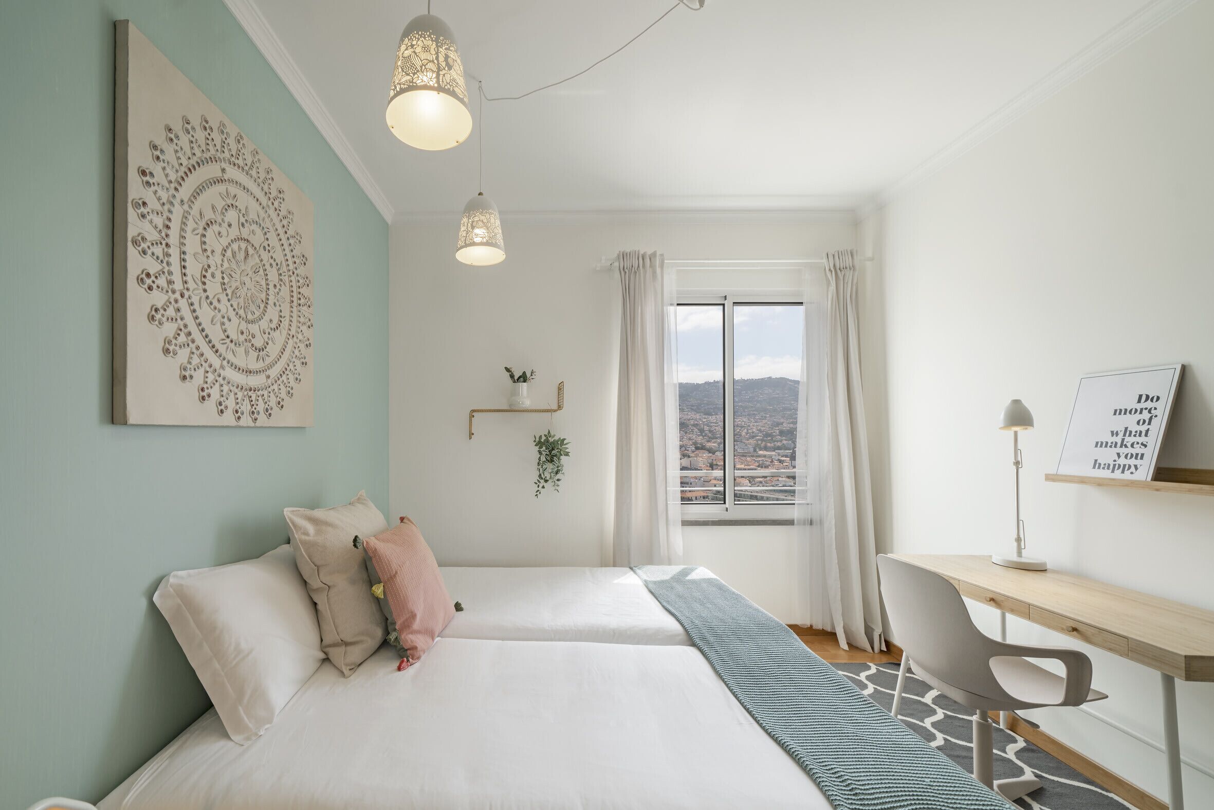 3 makuuhuonetta, silitysrauta/-lauta, Wi-Fi, vuodevaatteet