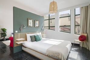 1 dormitorio, tabla de planchar con plancha, wifi y ropa de cama