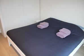 Appartement, 2 chambres, cuisine | 2 chambres, accès au Wi-Fi (inclus)