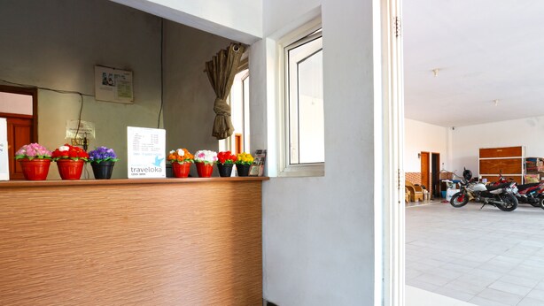 Reception - Tenacity Guesthouse (West Cirebon)