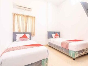 Free WiFi - Tenacity Guesthouse (West Cirebon)