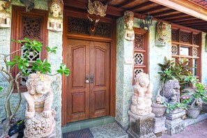 Exterior detail - Bamboo Inn Kuta (Kuta)