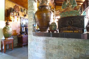 Lobby - Bamboo Inn Kuta (Kuta)