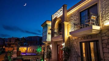 Front of property – evening/night