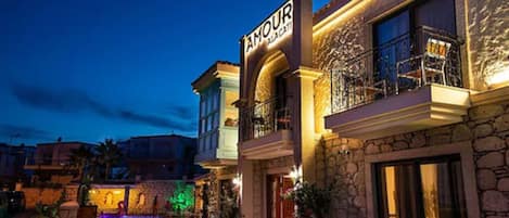 Front of property - evening/night