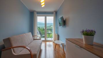 Apartament familiar, 1 dormitori, vistes a la muntanya | Roba de llit d'alta qualitat i wifi gratuïta