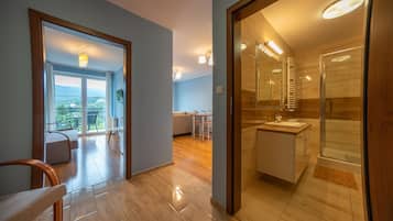 Familienapartment, 1 Schlafzimmer, Bergblick | Hochwertige Bettwaren, kostenloses WLAN