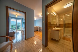 Apartamento familiar, 1 habitación, vistas a la montaña | Ropa de cama de alta calidad y wifi gratis