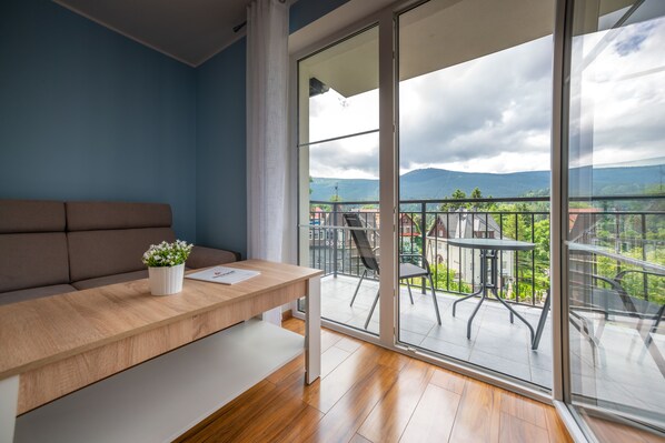 Apartamento Confort, 1 habitación, vistas a la montaña | Balcón