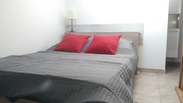 1 bedroom, iron/ironing board, WiFi