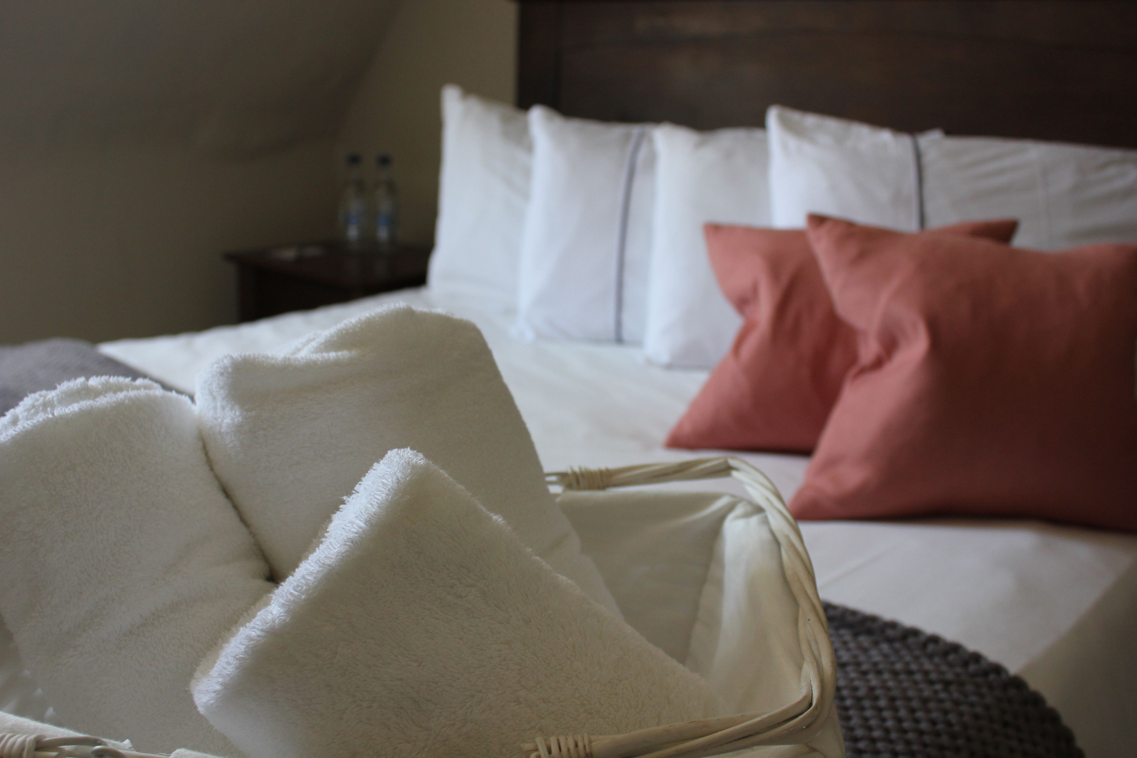 Double Room | Free WiFi, bed sheets