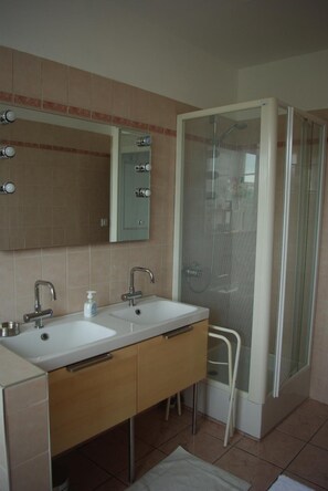 Bidet, towels - Le Clos des Tanneurs (Taponas)