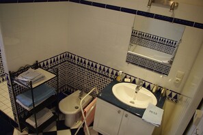 Double Room | Bathroom