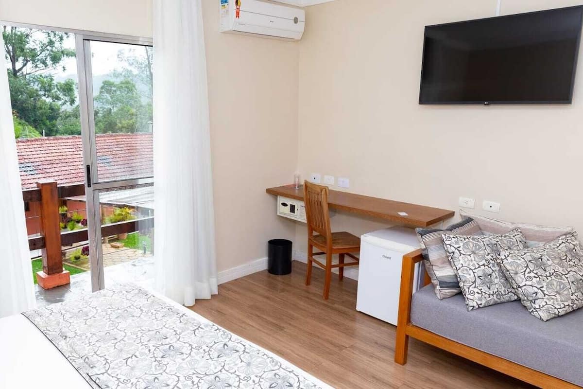Deluxe Room, Patio