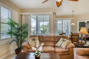 TV, DVD player, books, stereo