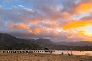 Beach - Colorful home with Hanalei waterfall & mountain views, & AC in bedrooms (Hanalei)