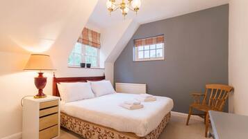 2 bedrooms, iron/ironing board