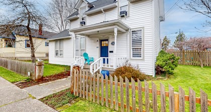 Viehättävä keskustakoti lähellä ravintoloita ja puistoja, sähköajoneuvolaturi!