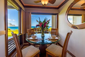 Dining - Beautifully upgraded & air conditioned Pali Ke Kua 102 - Bali Hai ocean views (Princeville)