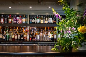 Bar (on property) - The Cricketers (Saffron Walden)