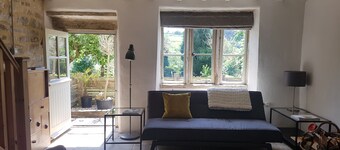 Middlewood Farm Cottage