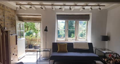 Middlewood Farm Cottage