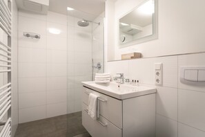 Habitación doble superior, baño privado | Baño