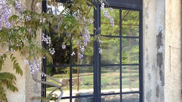 Pintu masuk hartanah