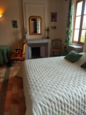 Soundproofing, iron/ironing board, free WiFi, bed sheets - Mas Las Vitalis (L'Isle-sur-la-Sorgue)